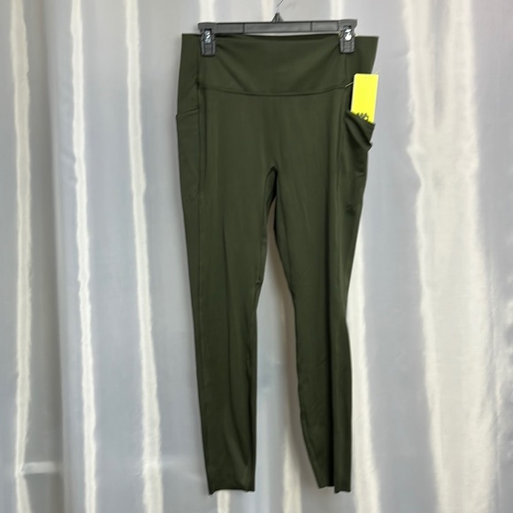 All in motion, high rise, leggings. 1301 - Picture 1 of 10